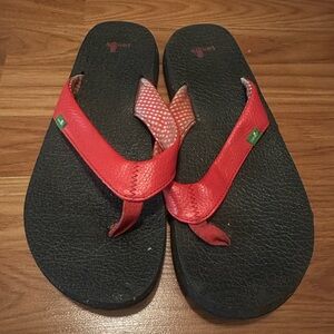 Sanuk red flip flops